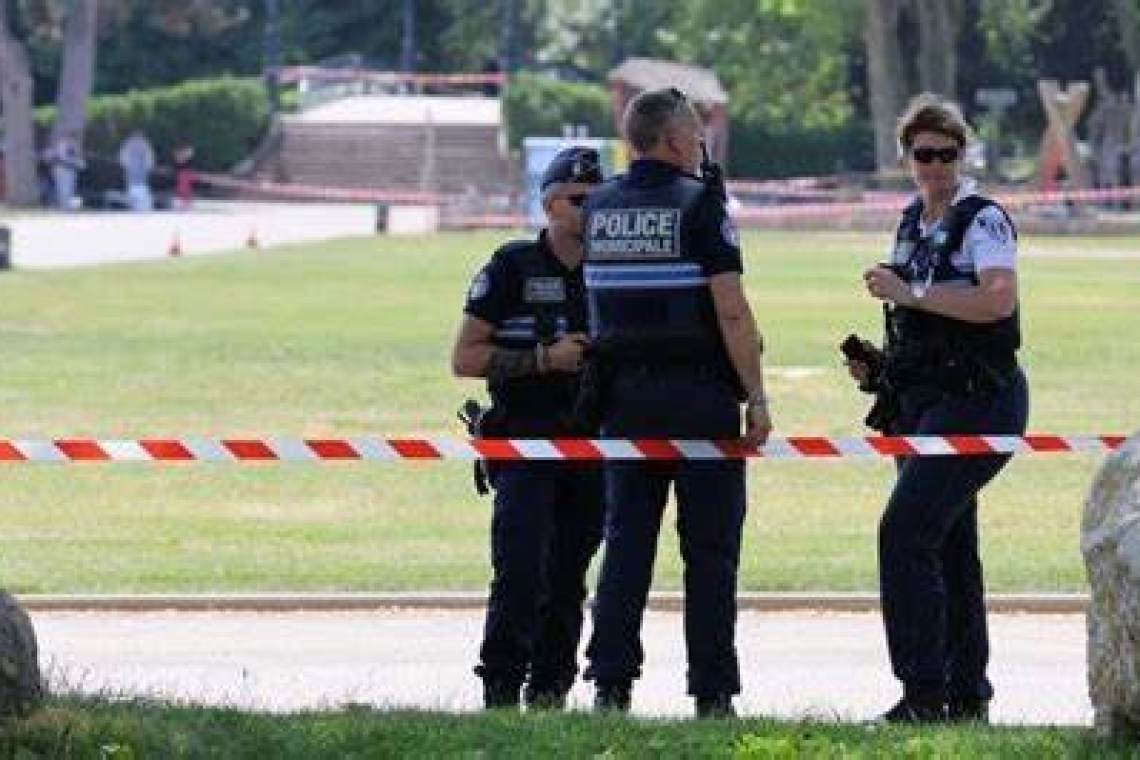 Una mujer lucha por su vida tras ser violada y empalada por un adolescente en Francia 