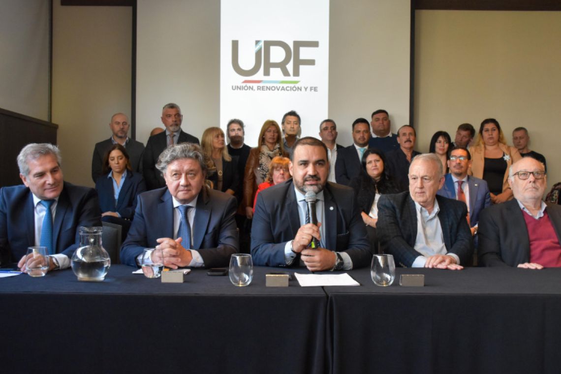 La Plata :Luayza y Kikuchi presentaron  &quot;Unión, Renovación y Fe&quot;, un espacio liberal que promete no aliarse &quot;ni con Milei ni con Cristina Kirchner”